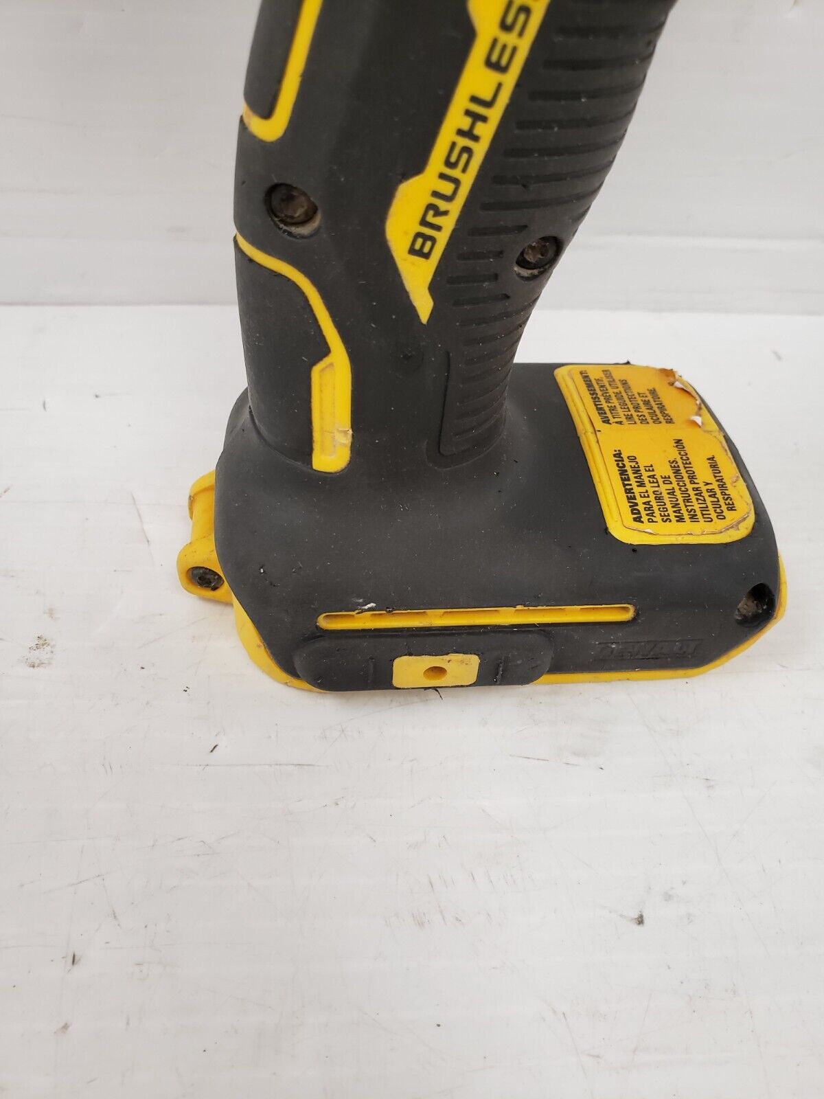 (64341-2) Dewalt DCF890 Drill