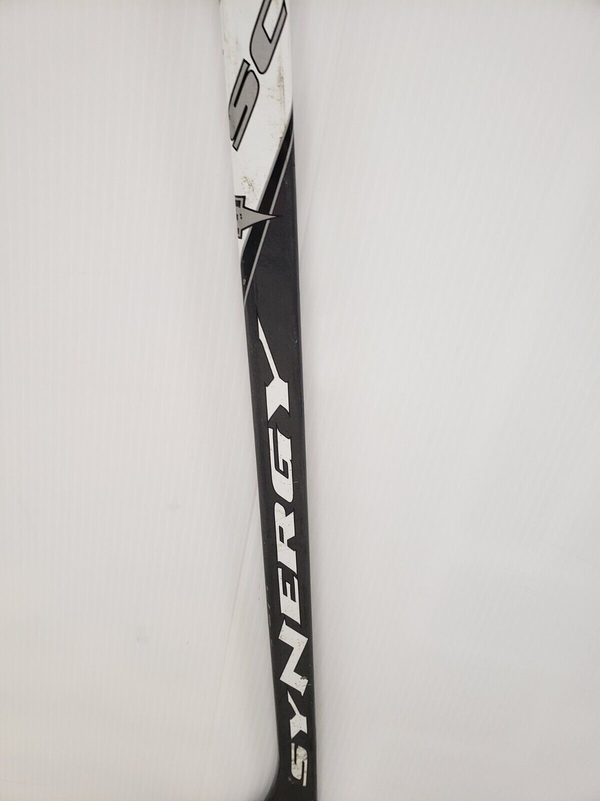 (61133-1) Easton Synergy Hockey Stick - Right Hand
