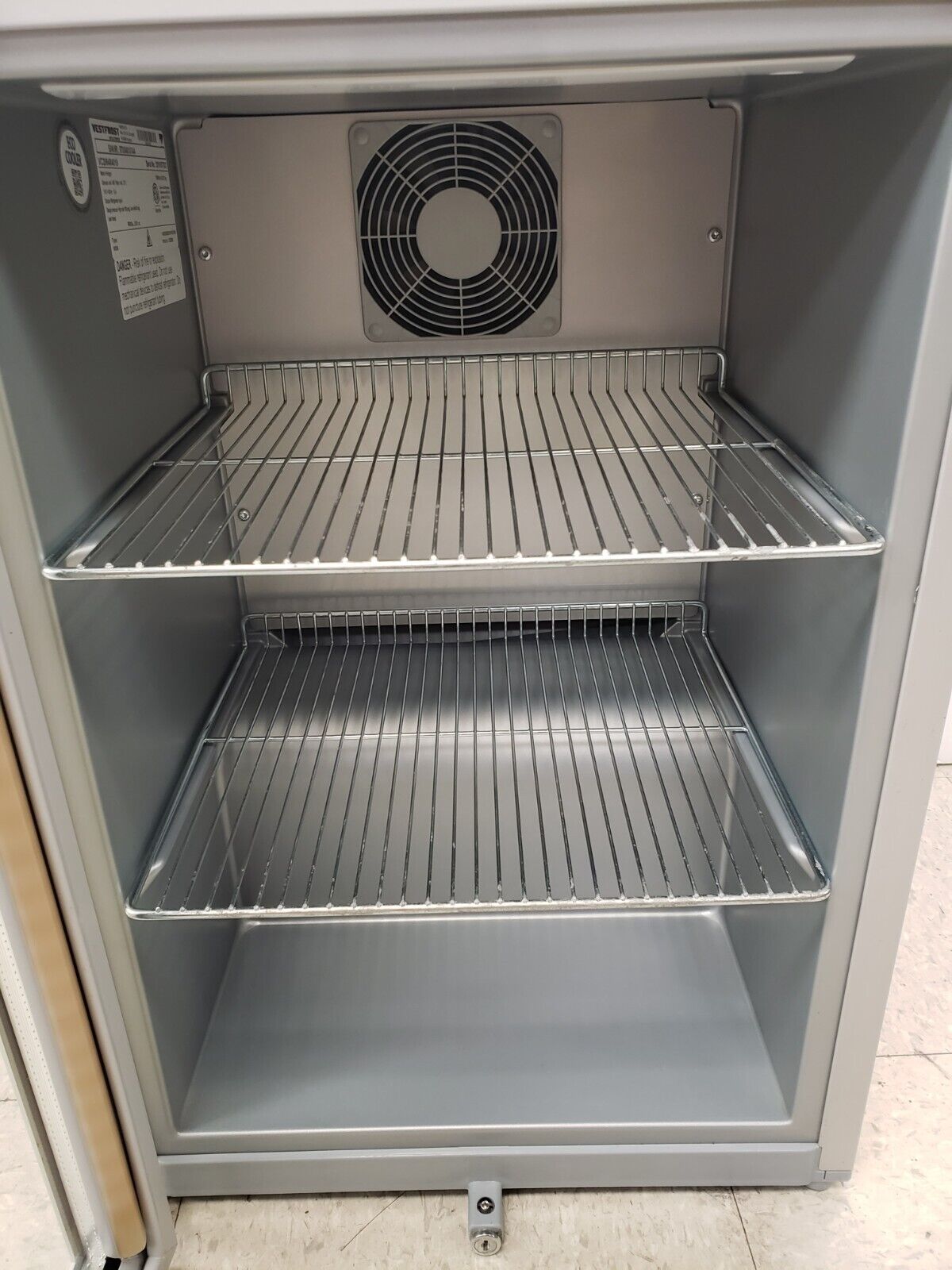 (68746-1) Vestfrost VC206484016 RedBull Mini Fridge