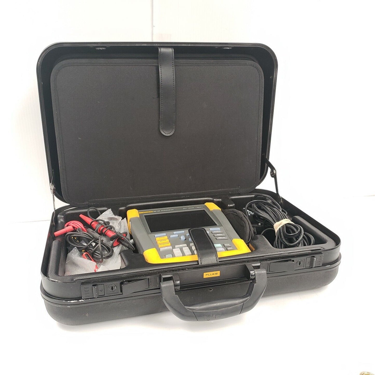 (7147-2) Fluke 190-102 Diagnostics Tool
