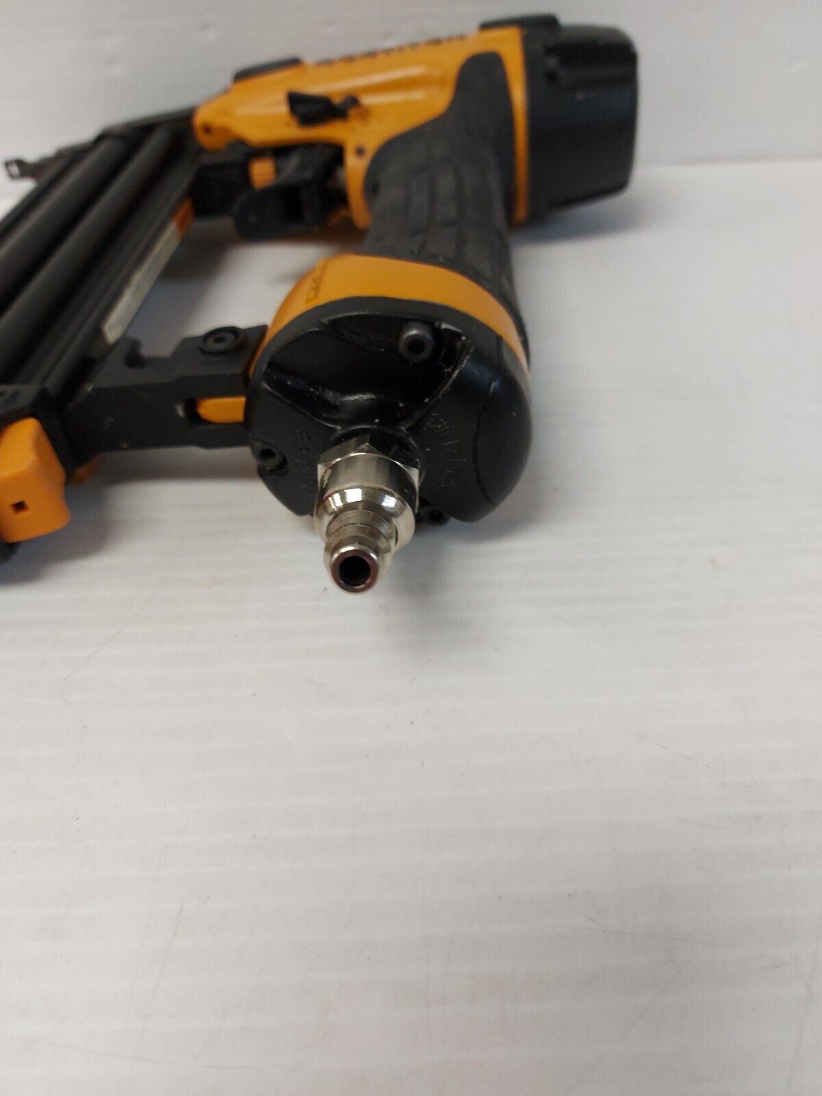 (N81233-2) Bostich BT1855 18Ga Brad Nailer in case