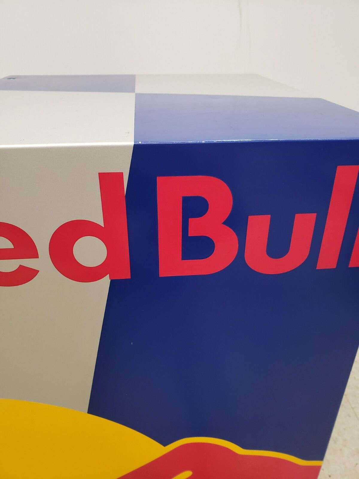 (68746-1) Vestfrost VC206484016 RedBull Mini Fridge