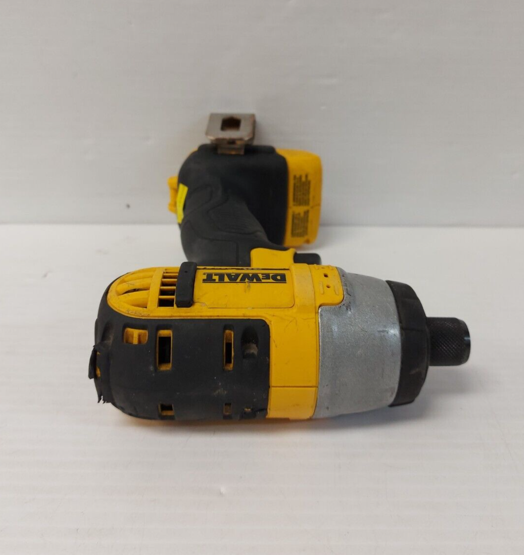 (N81656-1) DeWalt DCF885 Impact Drill w/ Bat and Charger