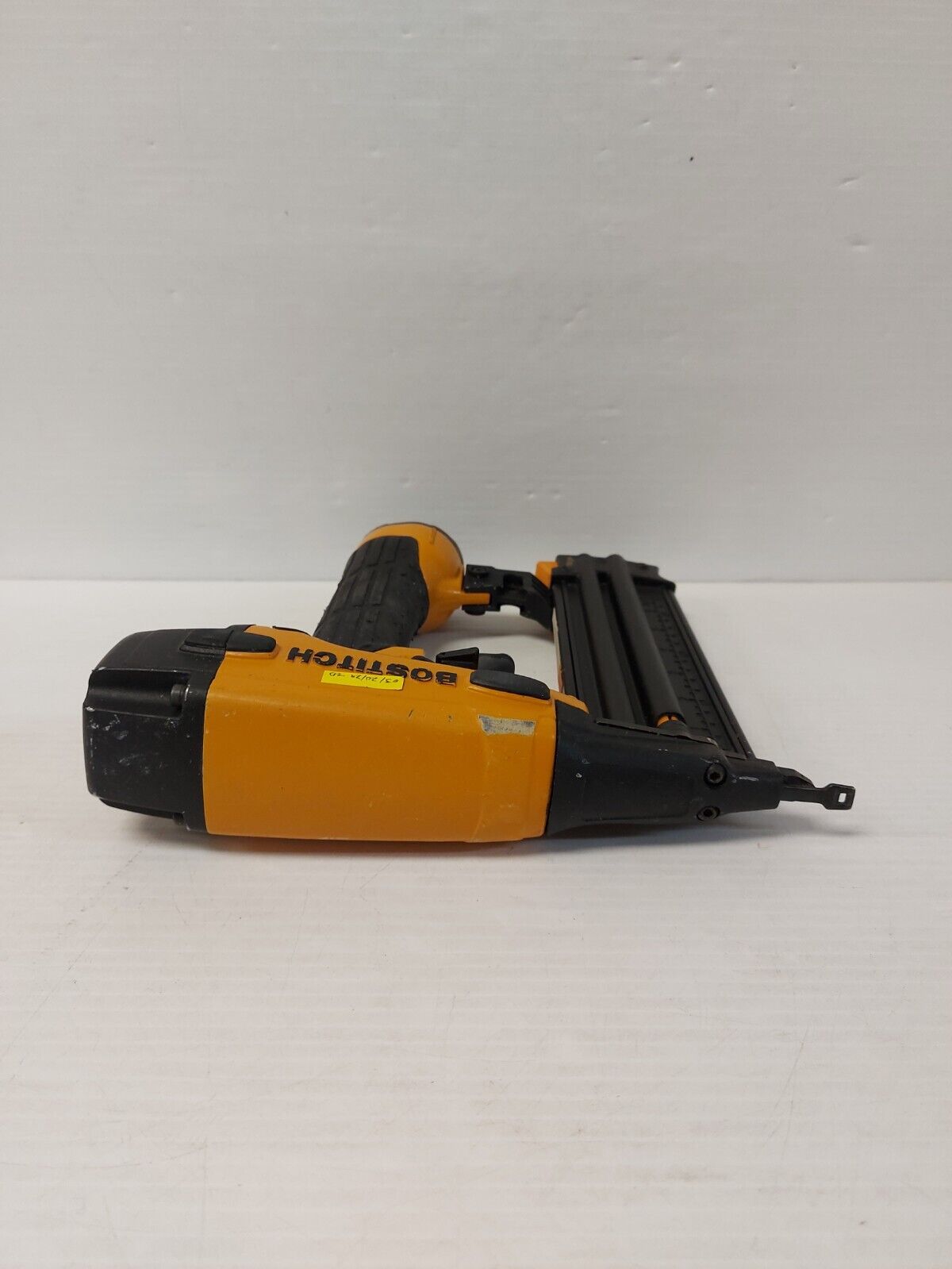 (N81233-2) Bostich BT1855 18Ga Brad Nailer in case