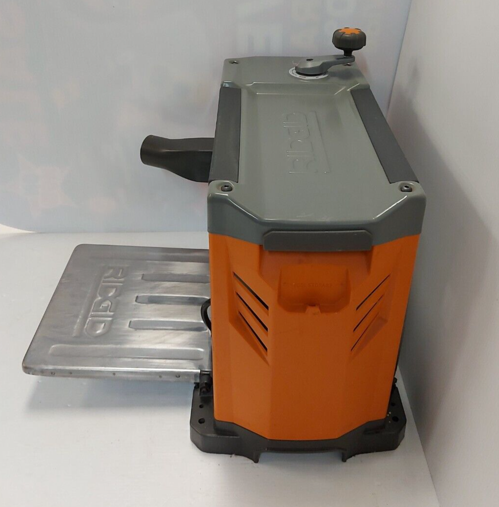 (N83190-7) Ridgid Tools R4331T Planer