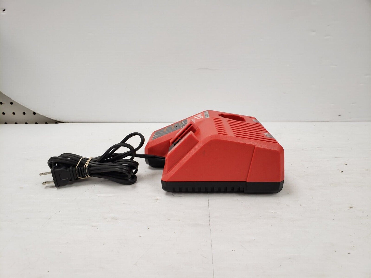 (67424-1) Milwaukee 2646-20 Grease Gun