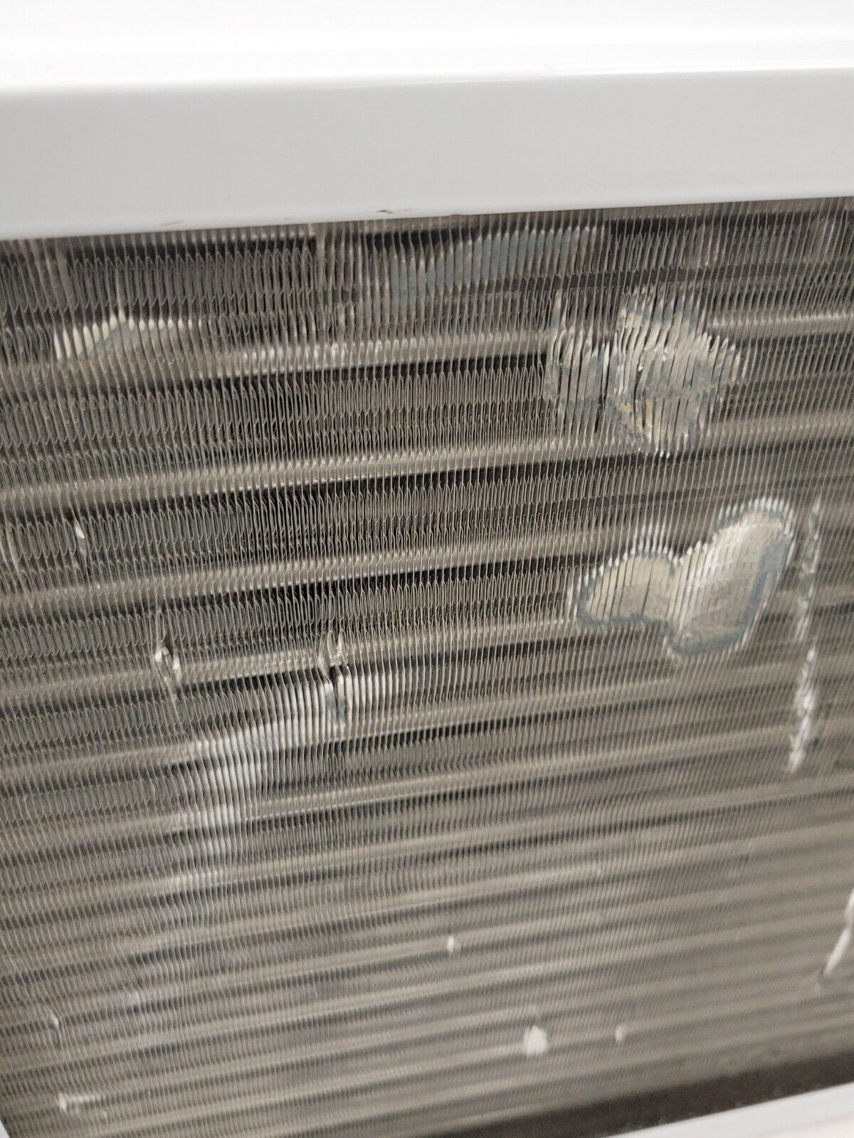 (53132-1) Haier ESAQ406T2Q1 Air Conditioner