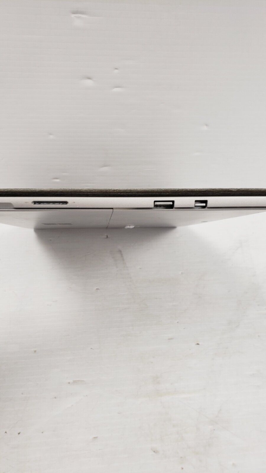 (54077-1) Microsoft Surface 1796 Laptop