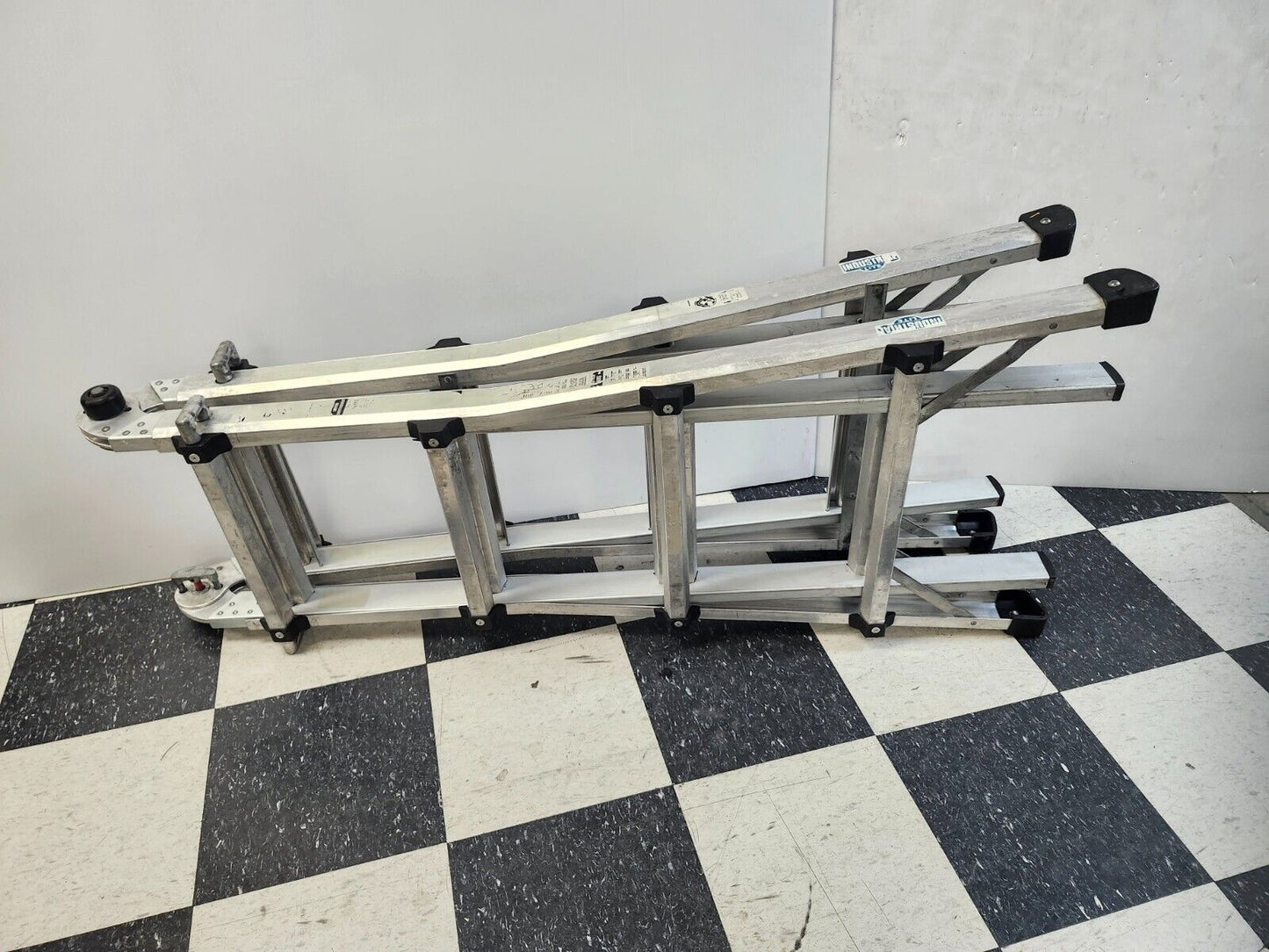 (N86259-2) Lite 16 Ladder