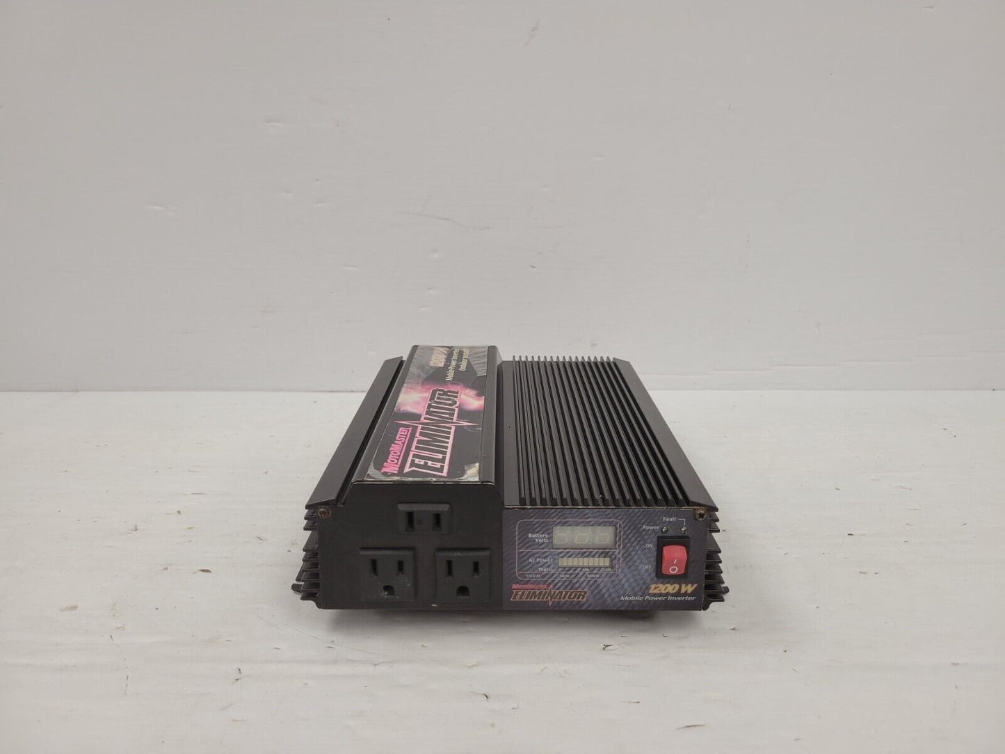 (67902-2) Motomaster Inverter