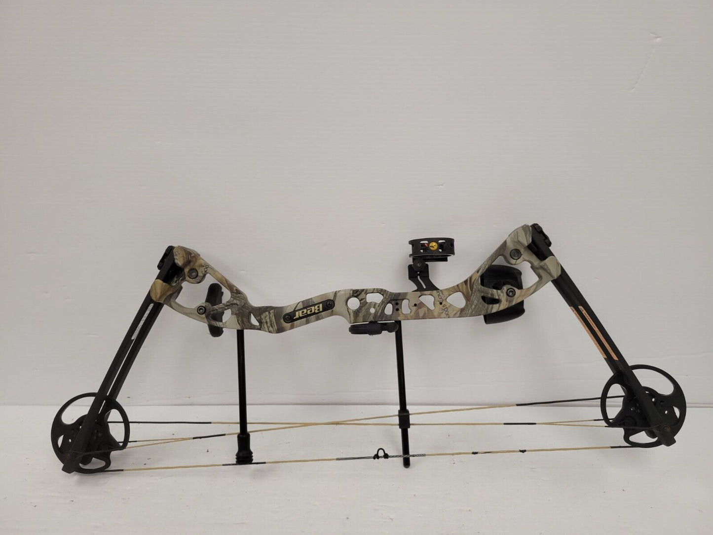 (65703-1) Bear Limitless Compound Bow