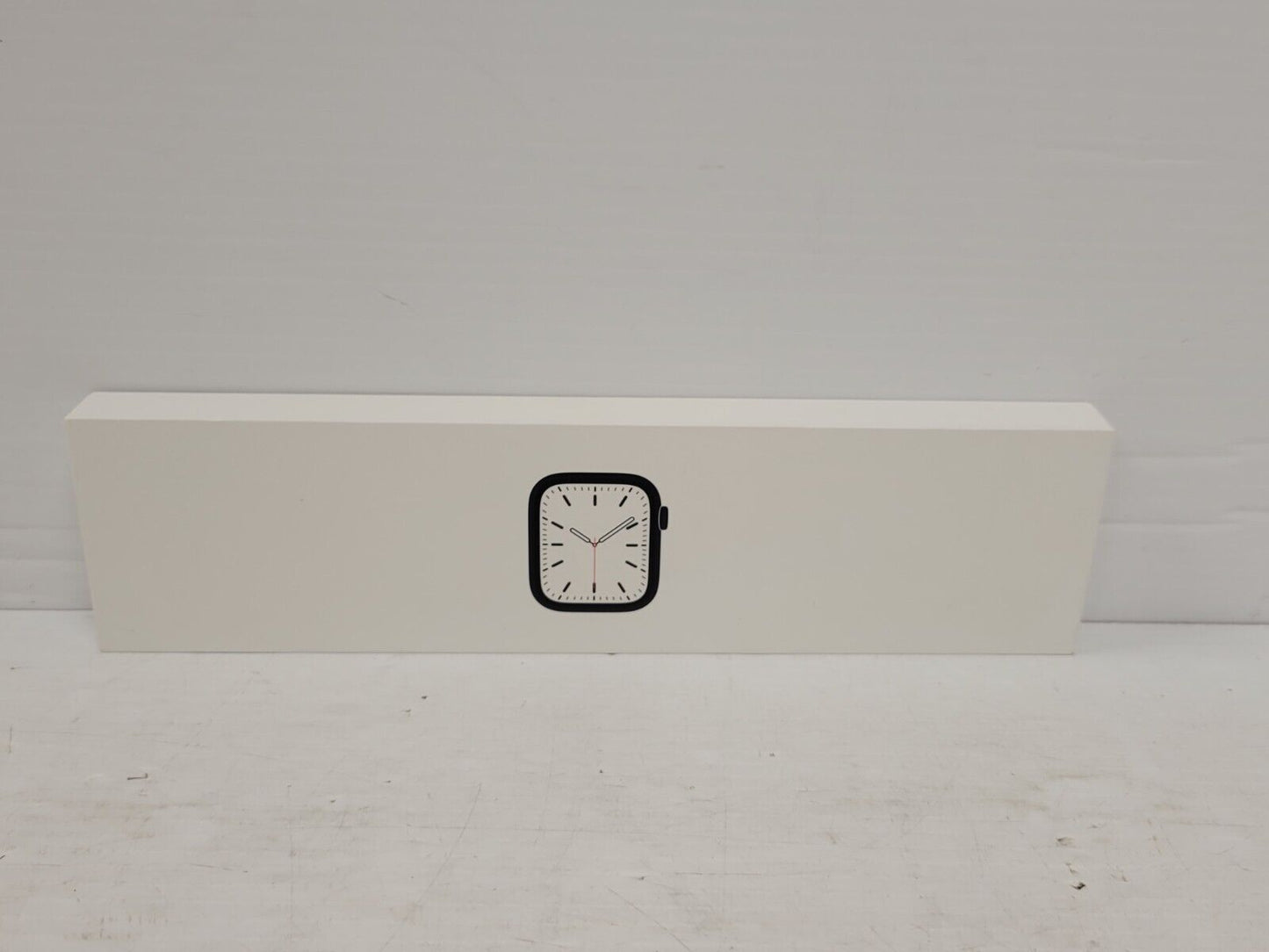 (53826-1) Apple A2473 Series 7 Smart Watch