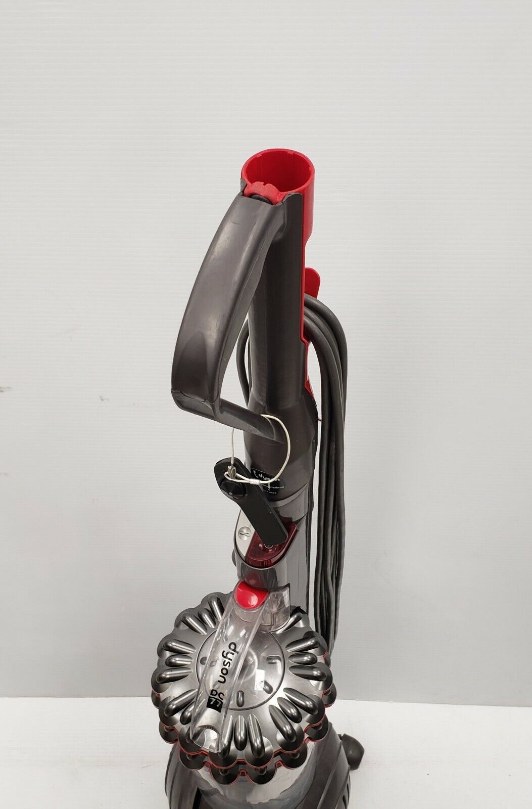 (26579-1) Dyson DC77 Vacuum