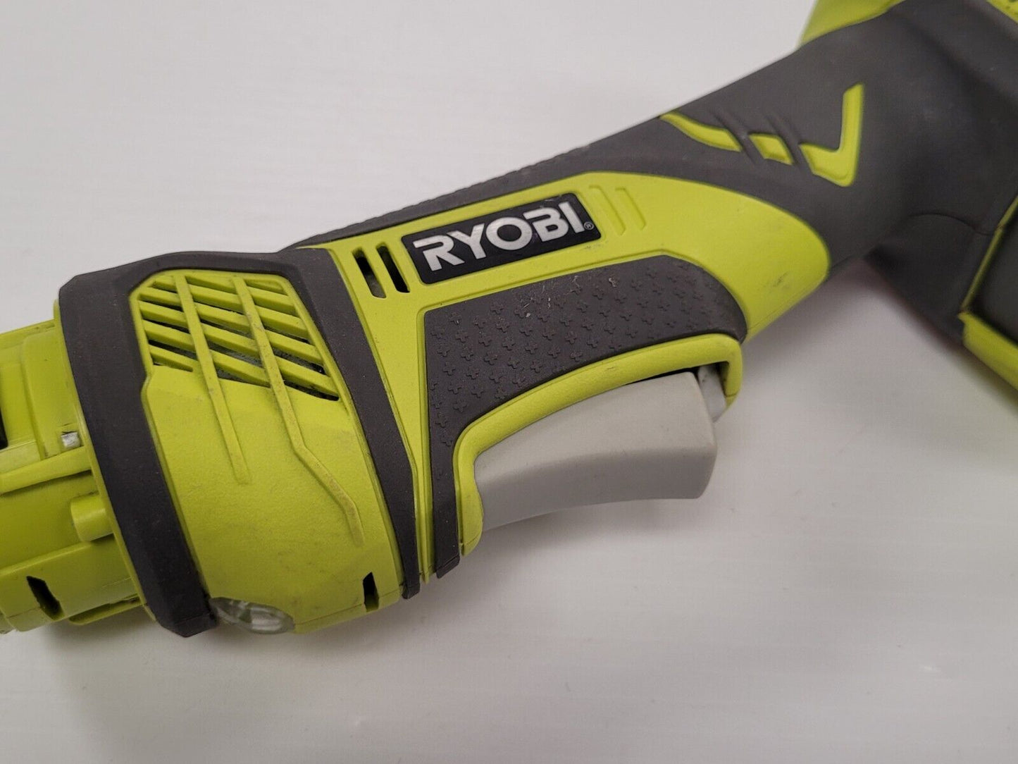 (N71232-2) Ryobi Multi-Tool Kit