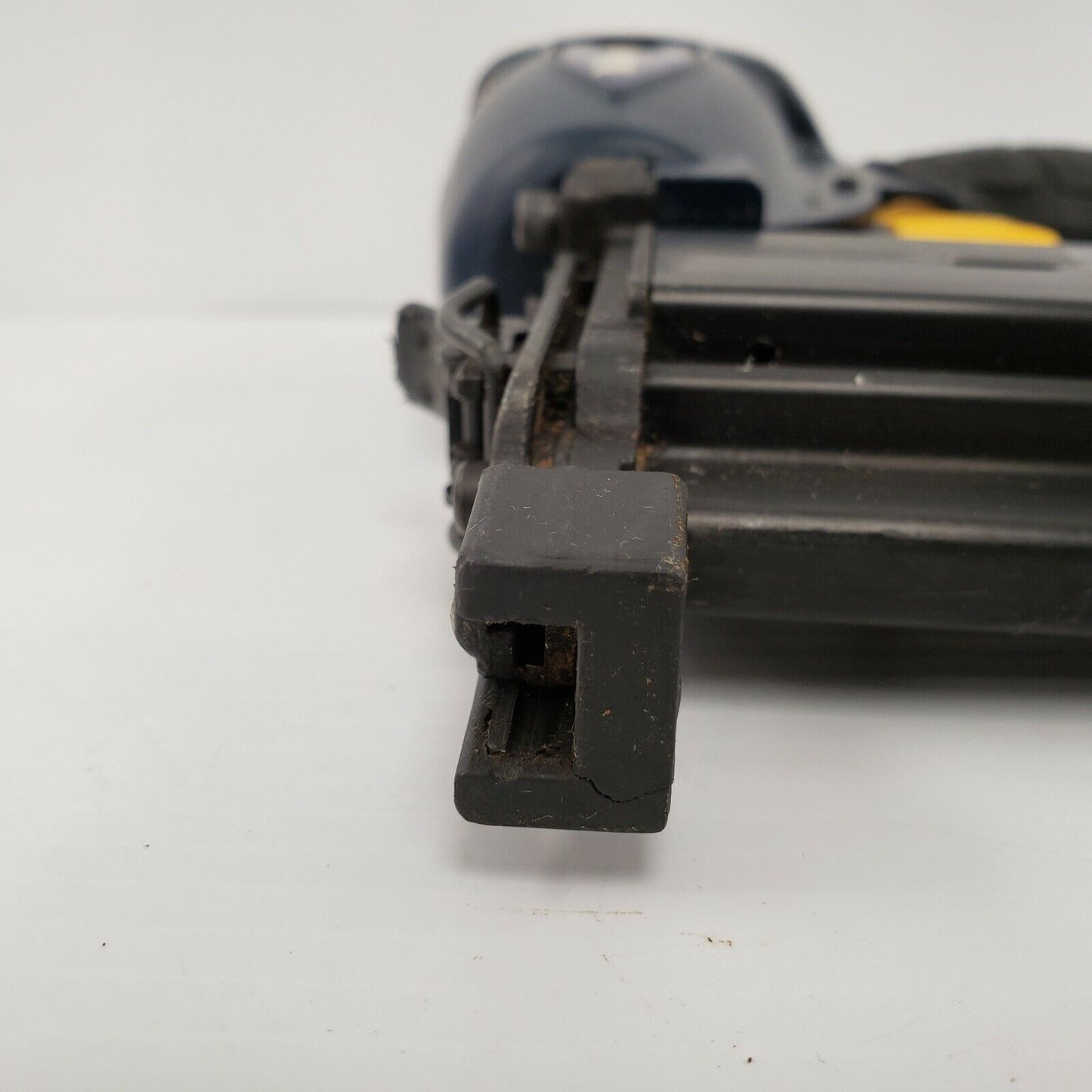 (I-25015) Mastercraft 5884894 Air Nailer