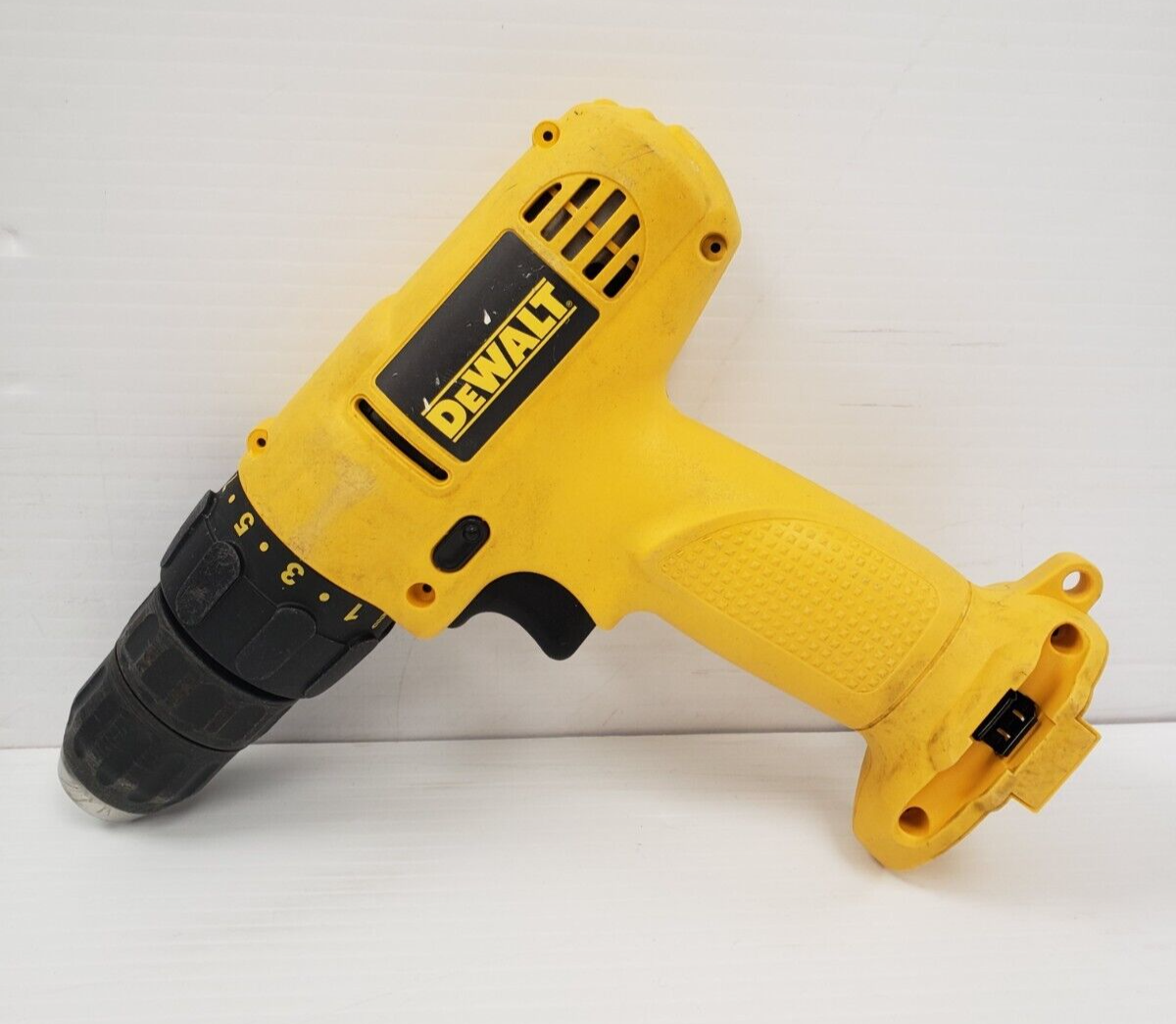 (I-33535) Dewalt DW925 Drill
