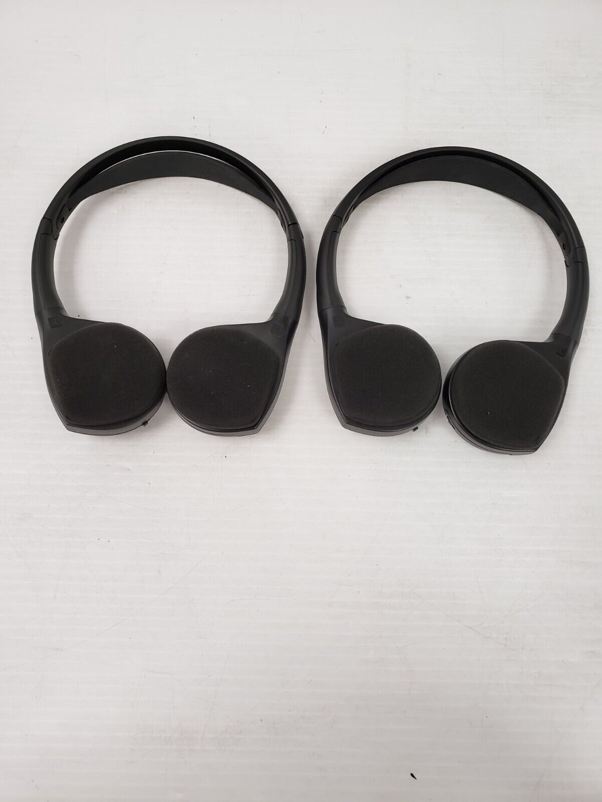 (17287-4) Unconnect Headphones