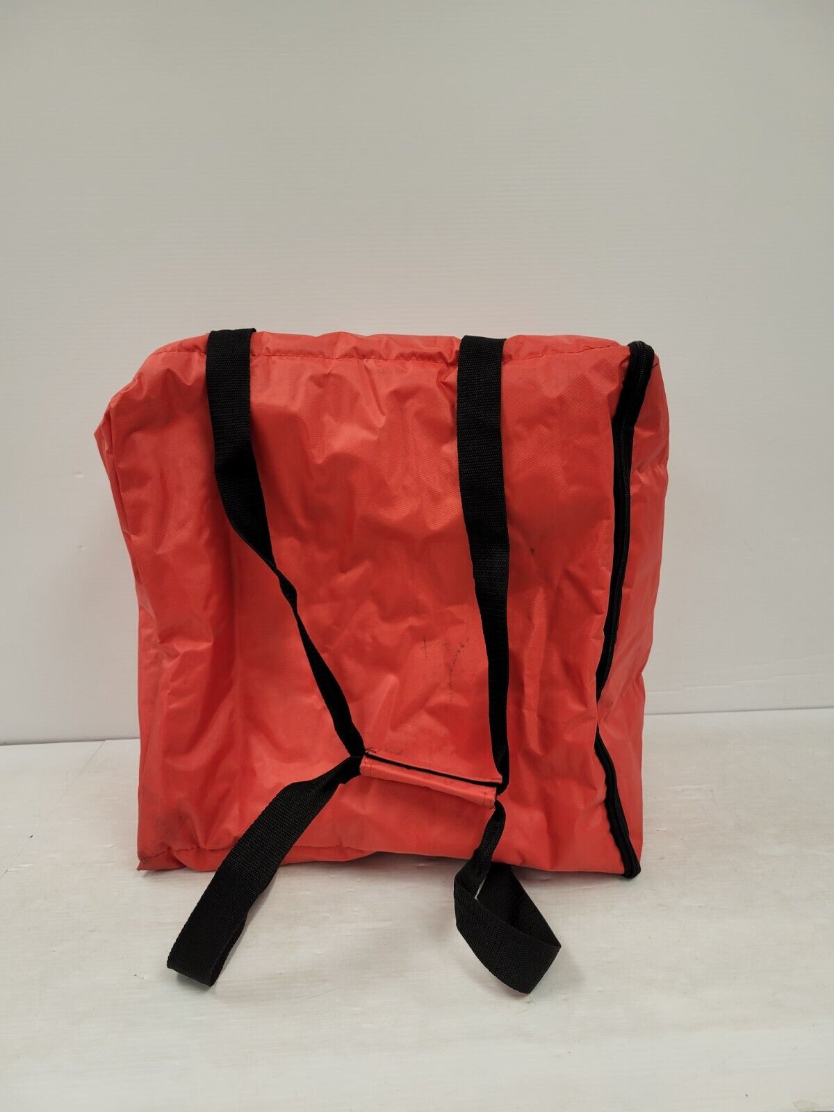 (54527-3C) Rubber Maid Food Delivery Bags