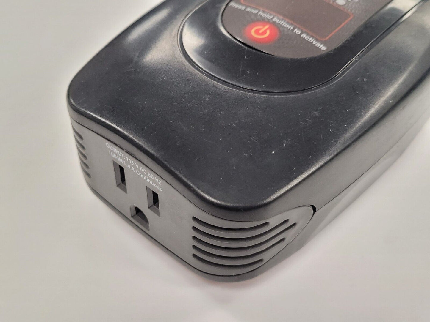 (N70440-6) MotoMaster 200W Mobile Power Outlet & Inverter