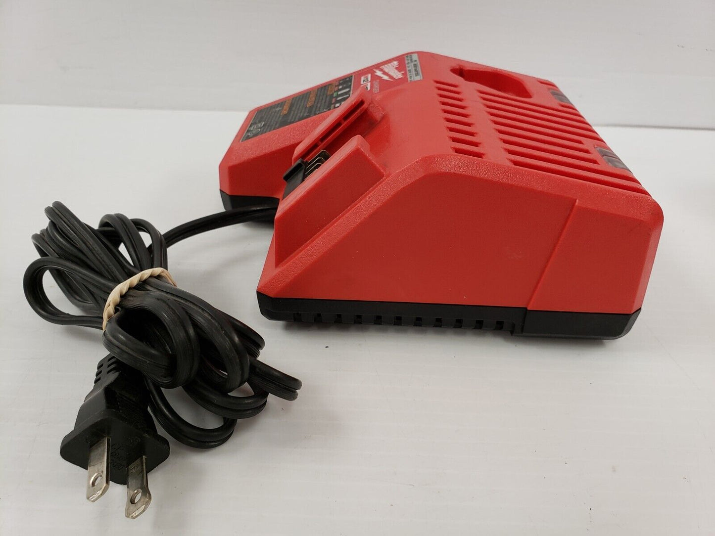 (48134-2) Milwaukee 2606-20 Drill
