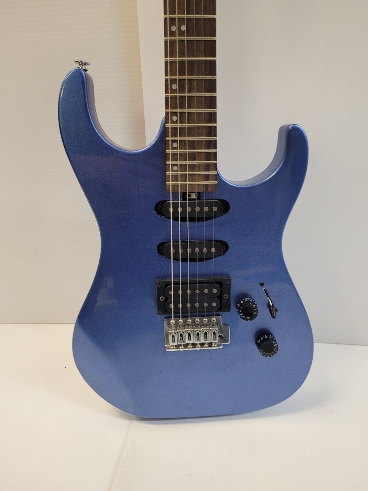 (N78123-3) Washburn Oscar Schmidt Guitar