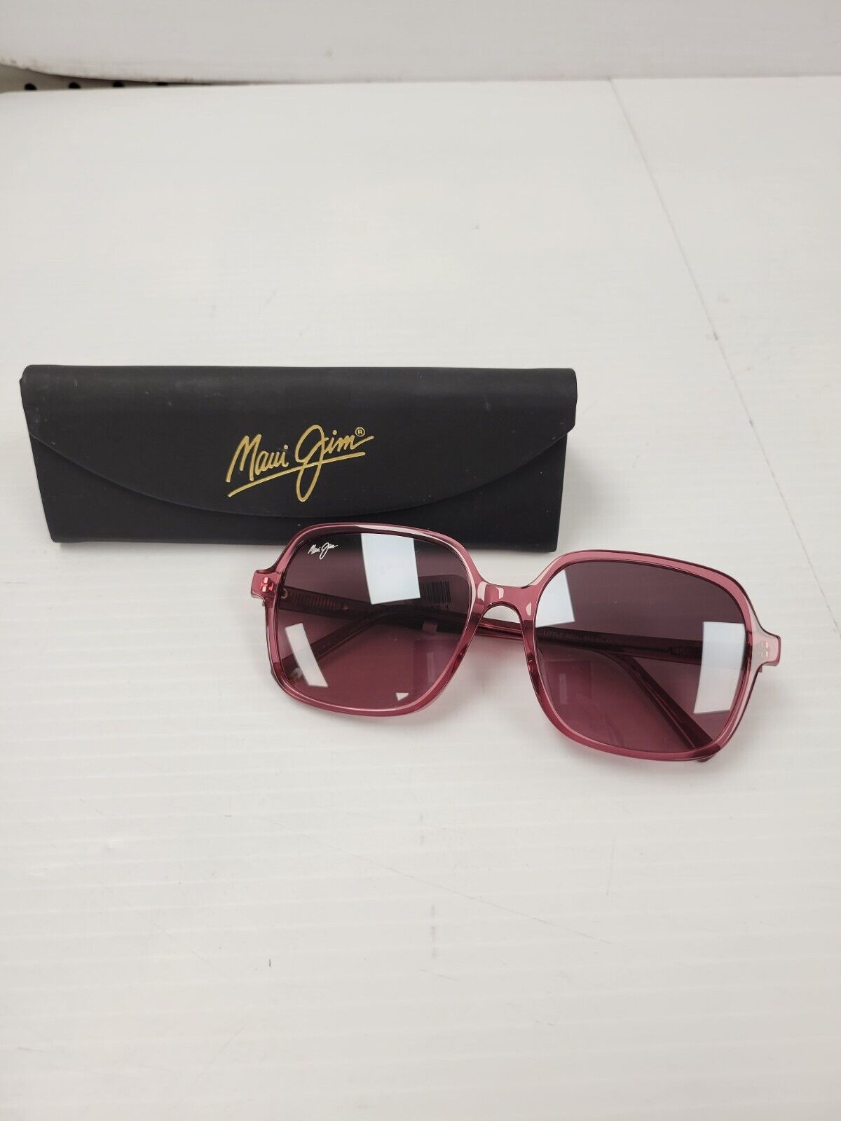 (47350-1) Maui Jim MJ860-28F Sunglasses