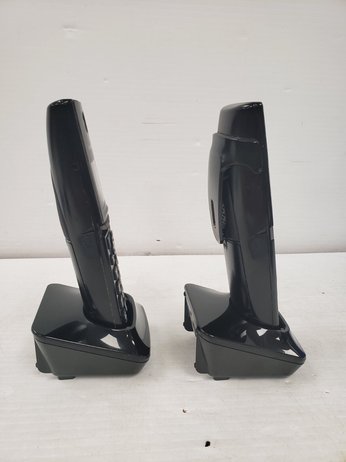 (I-33148) Panasonic KX-TGC384C Telephone