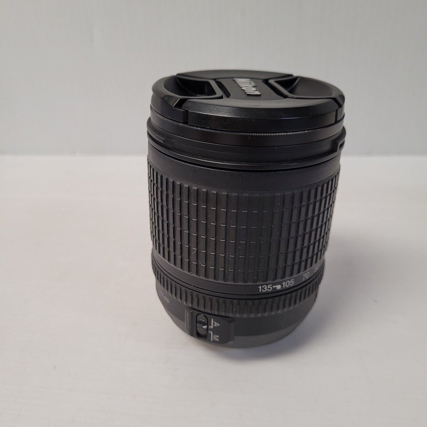 (N71908-2) Nikon 18-135mm f/3.5-5.6G ED-IF AF-S DX Zoom Nikkor Lens