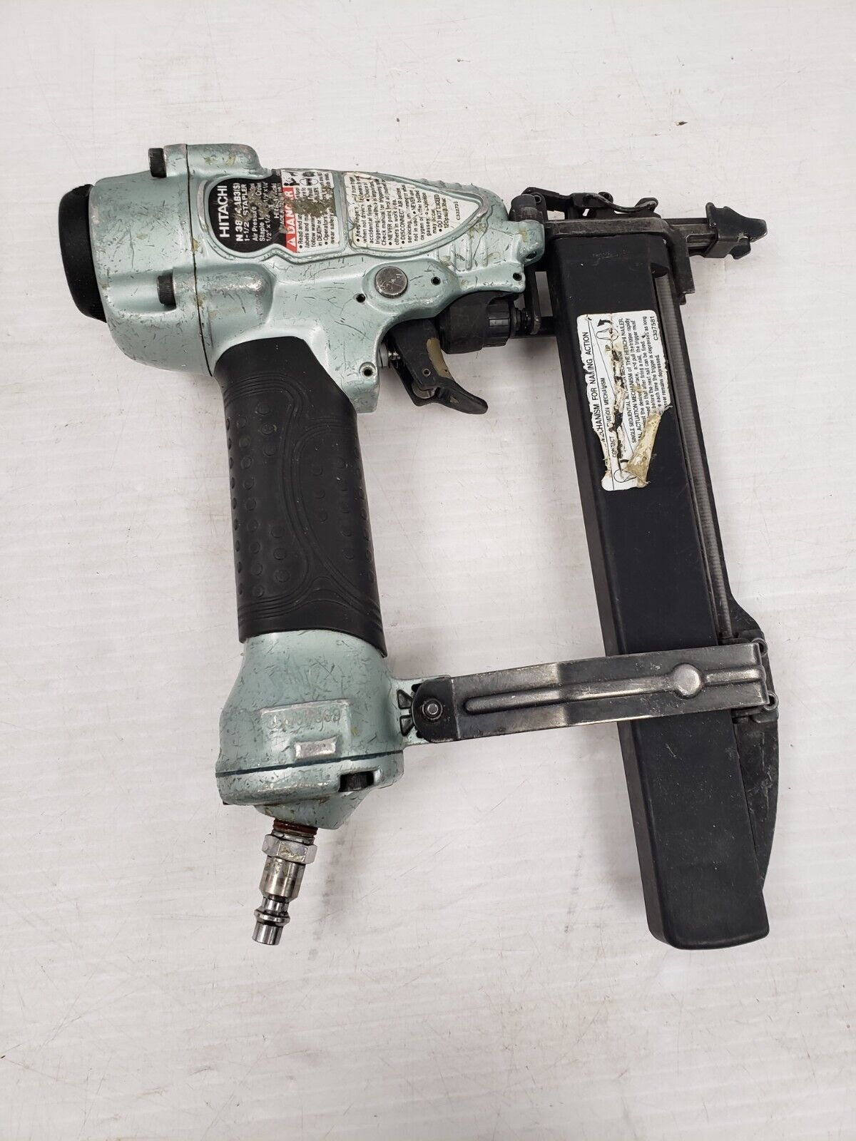 (44586-1) Hitachi Nailer