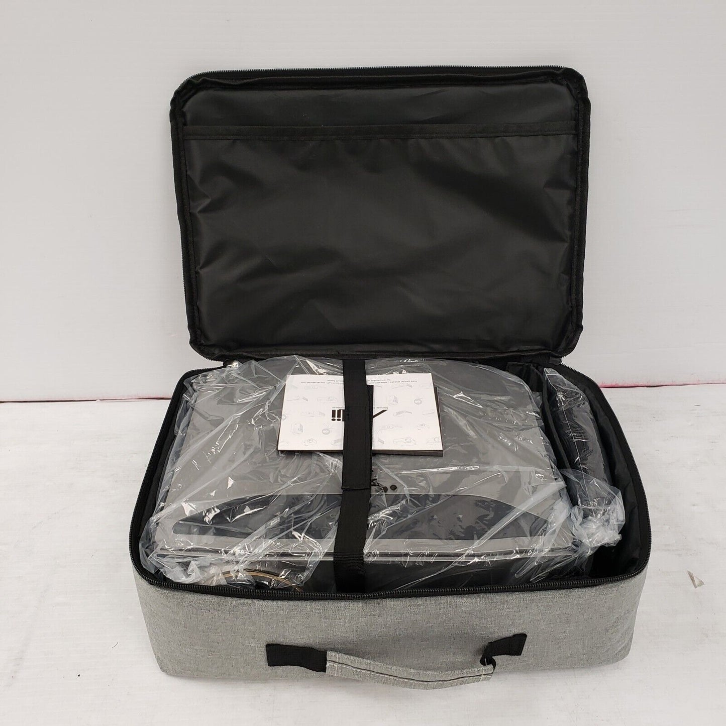 (30541-1) Artii YG620 Projector