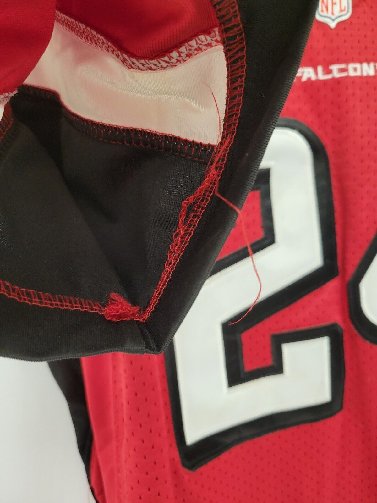 (50032-1) Nike Atlanta Falcons Jersey - #24 D Freeman - Size 52