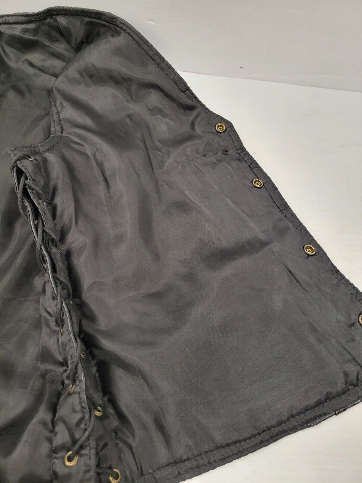 (49196-1B) Diamond Plate Leather Vest - Size L