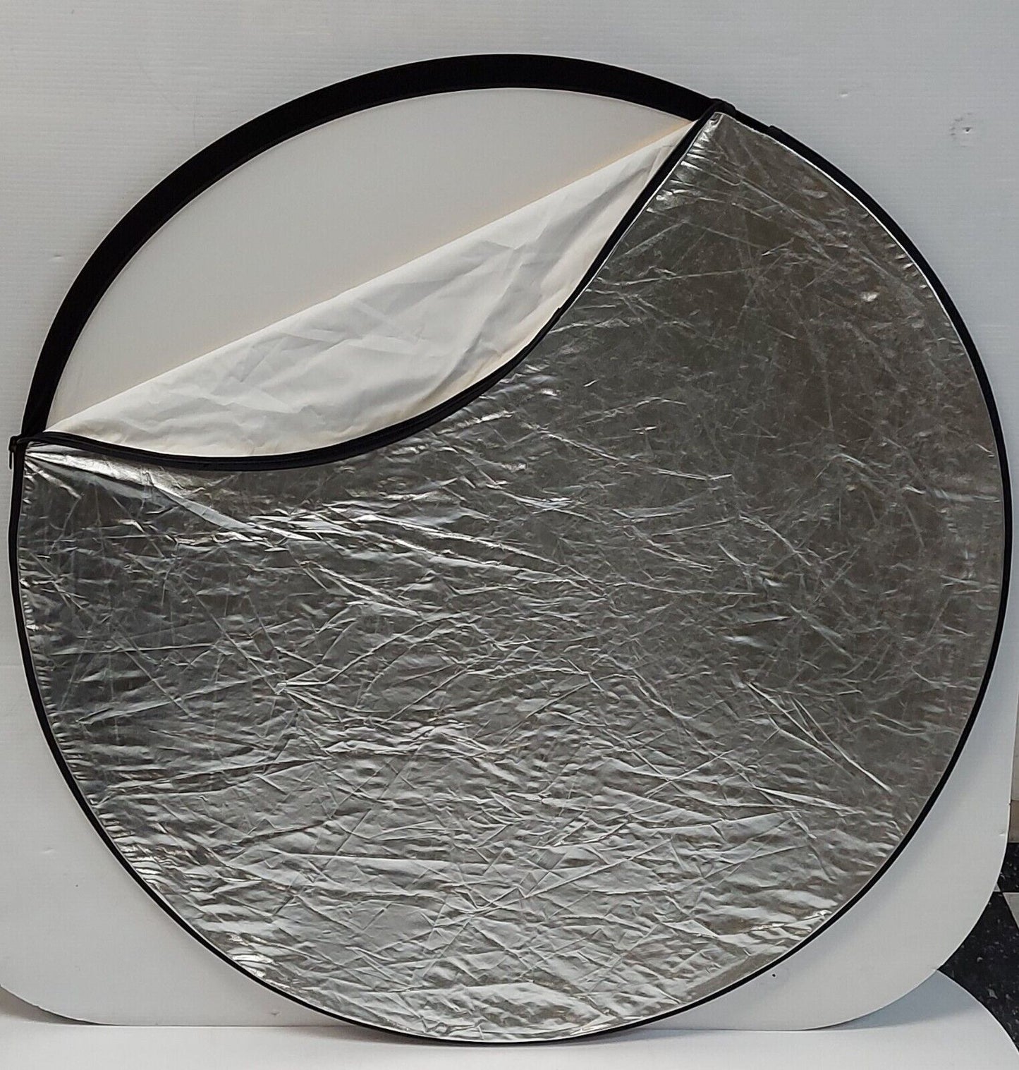 (N81267-2) Photobasics.net 5 in 1 Reflector In Bag