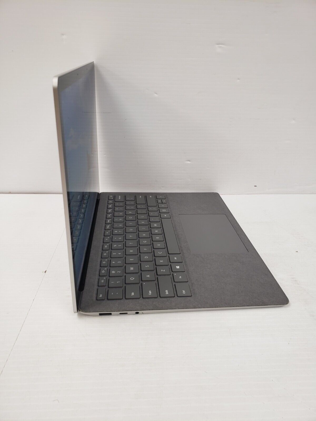 (43128-1) Microsoft 1958 Laptop