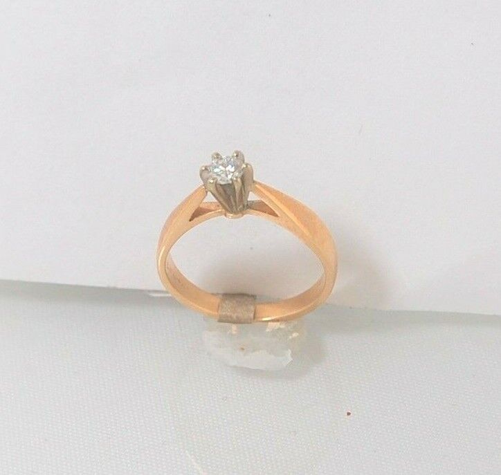 (I-5381-063) Ladies 14k duo gold diamond solitaire ring