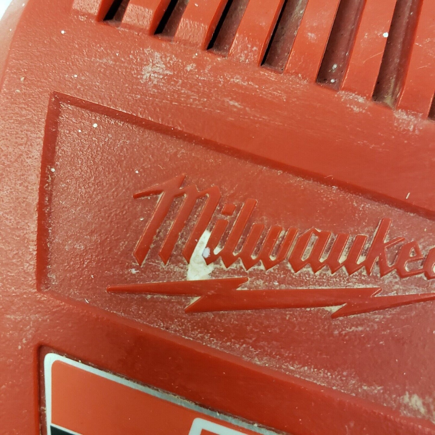 (36628-3) Milwaukee 48-59-2401 Battery Charger
