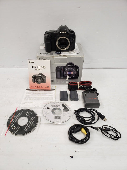 (62712-1) Canon DS126091 DSLR Camera