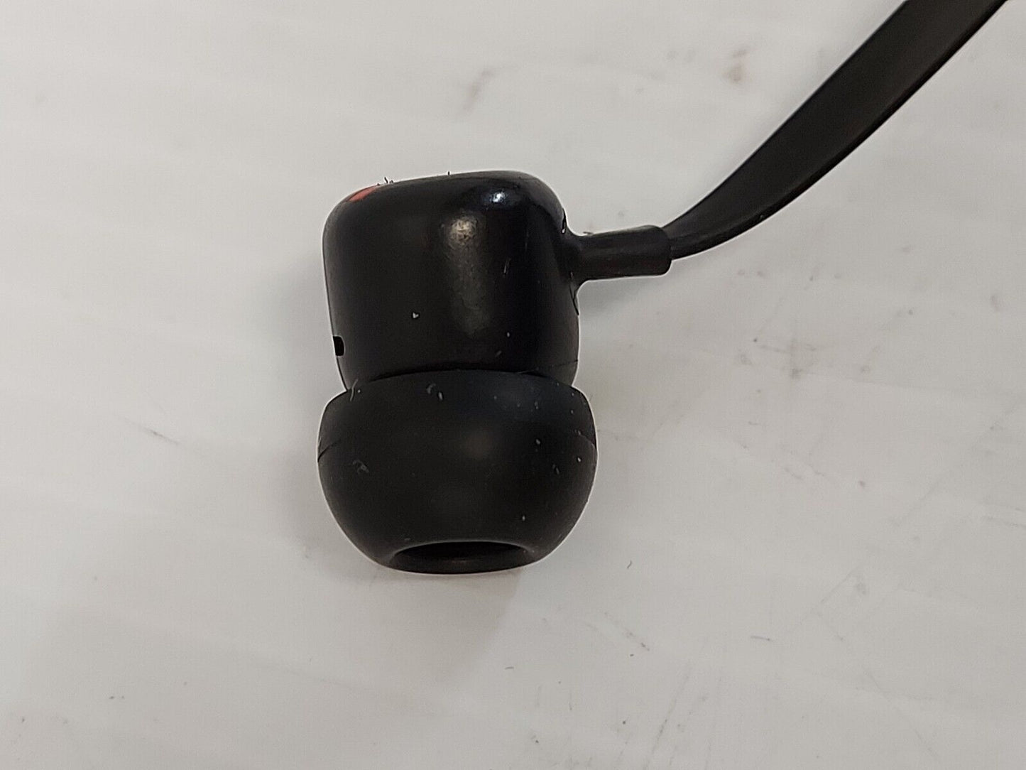 (N83822-1) Beats by Apple A2295 Earbuds