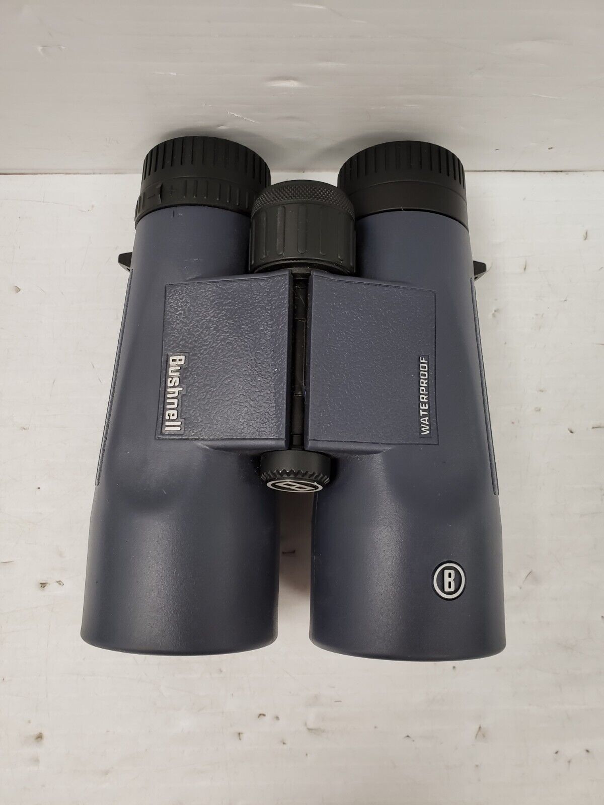 (69403-1) Bushnell 10X42 Binoculars