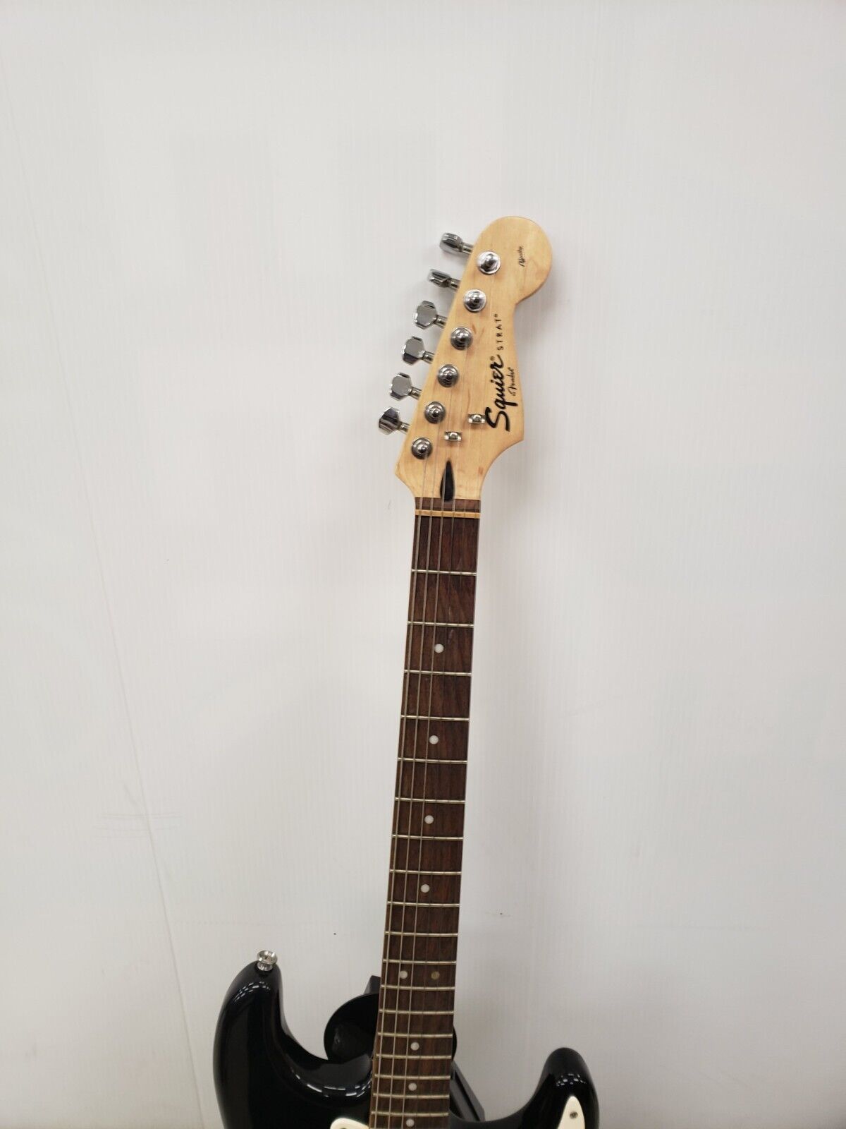 (65123-2) Squier Strat Guitar