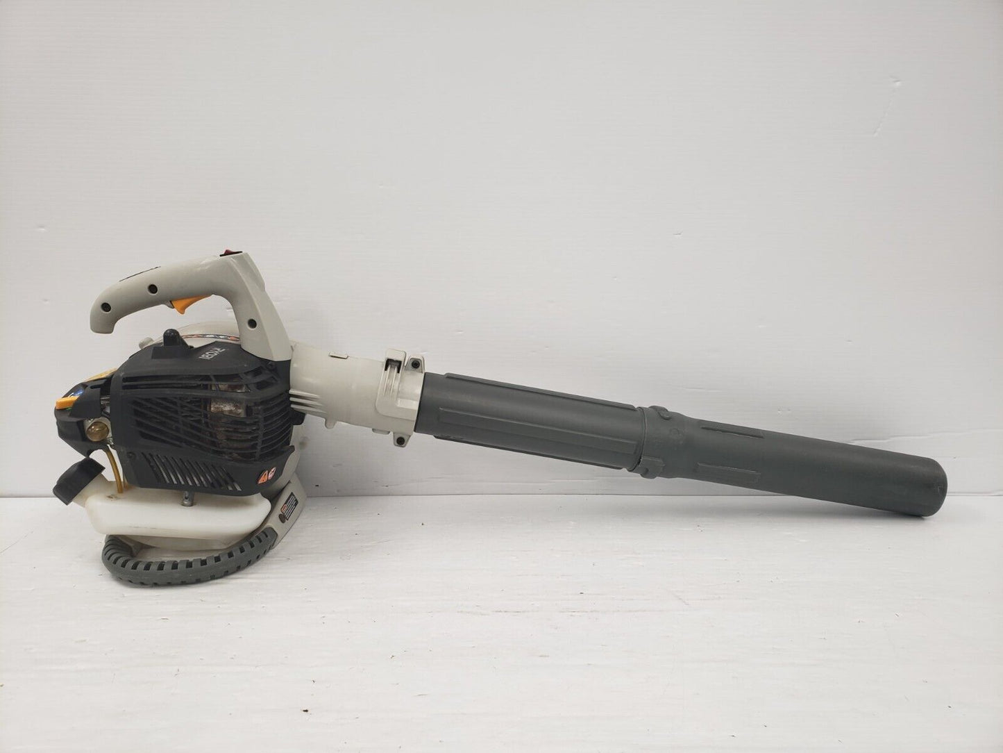 (65655-1) Ryobi RY06056 Leaf Blower