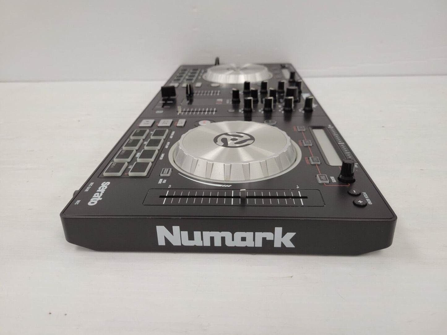 (61539-2) Numark Sersto DJ Controller