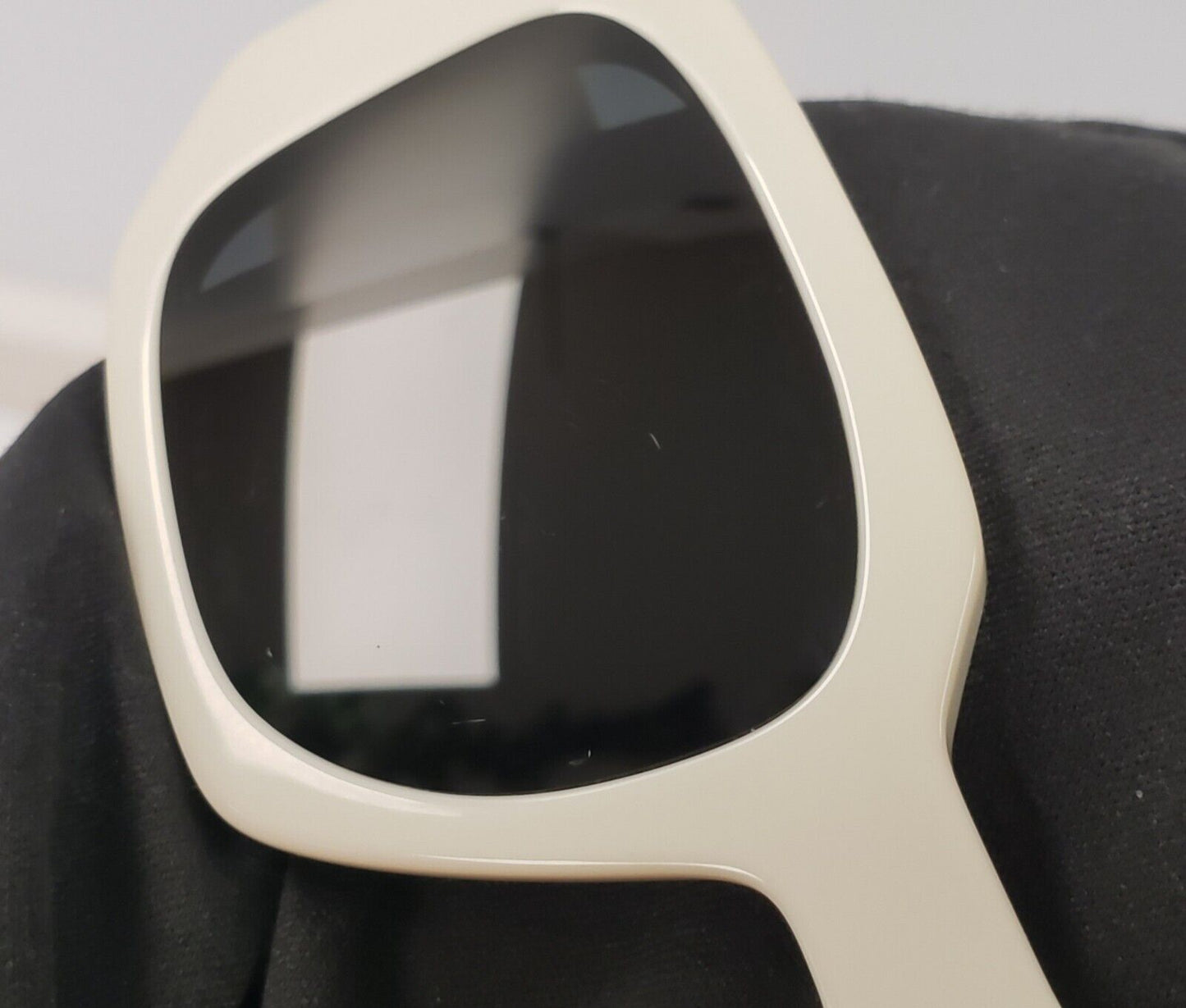 (58331-1) Prada SPR17W Sunglasses