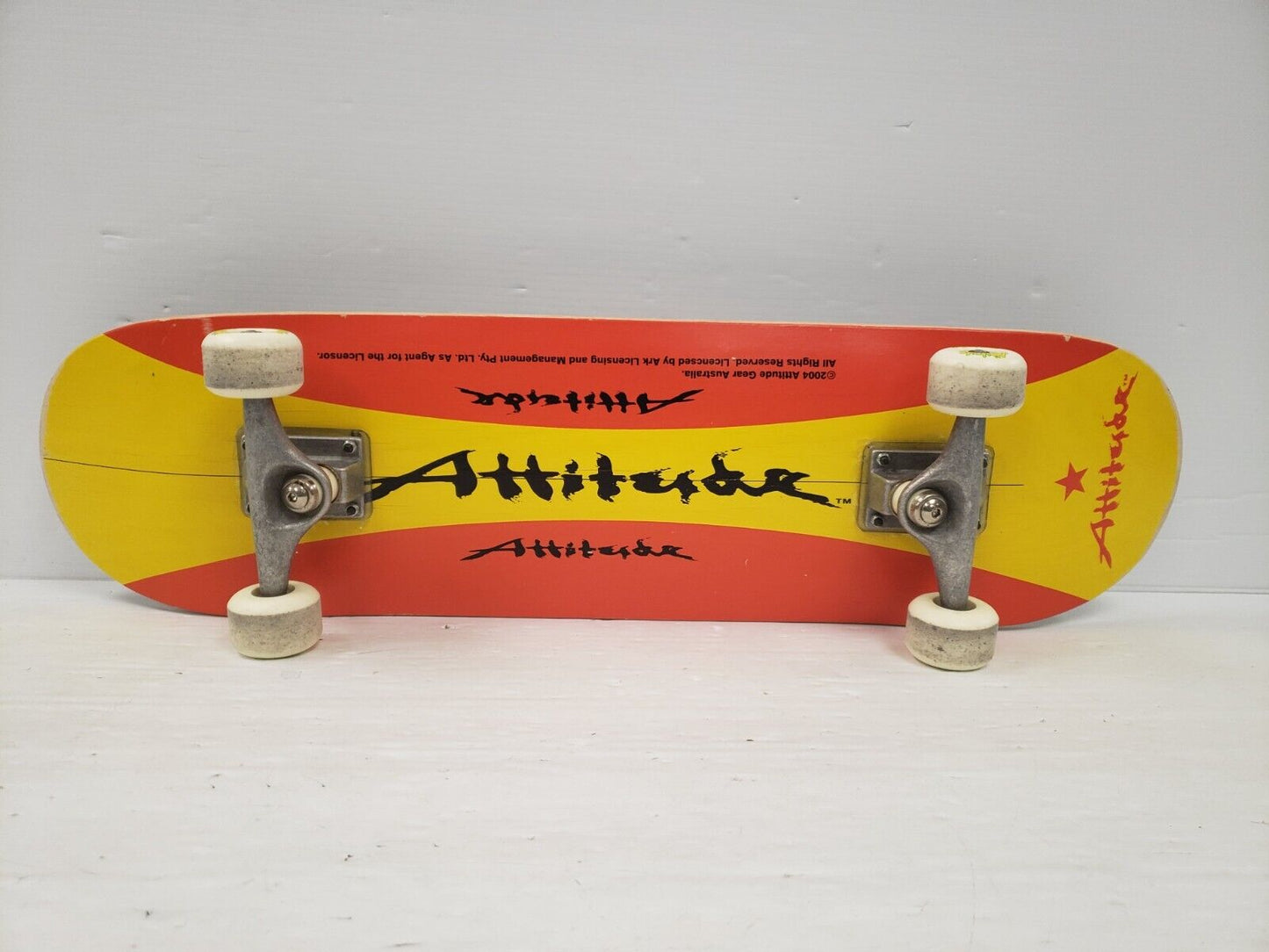 (I-35856) Attitude Skateboard