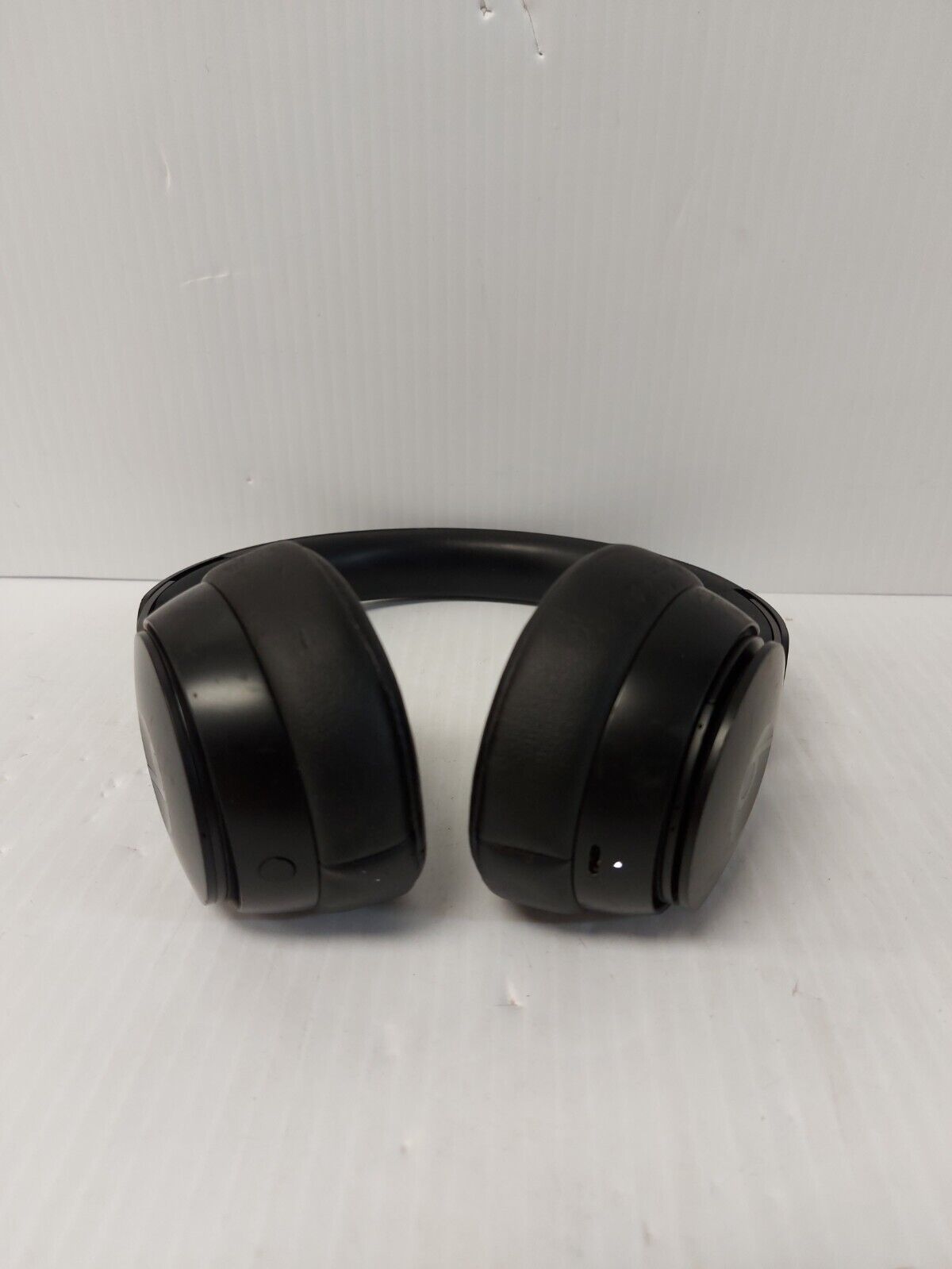 (N85184-1) Beats By Apple A1881 Headphones