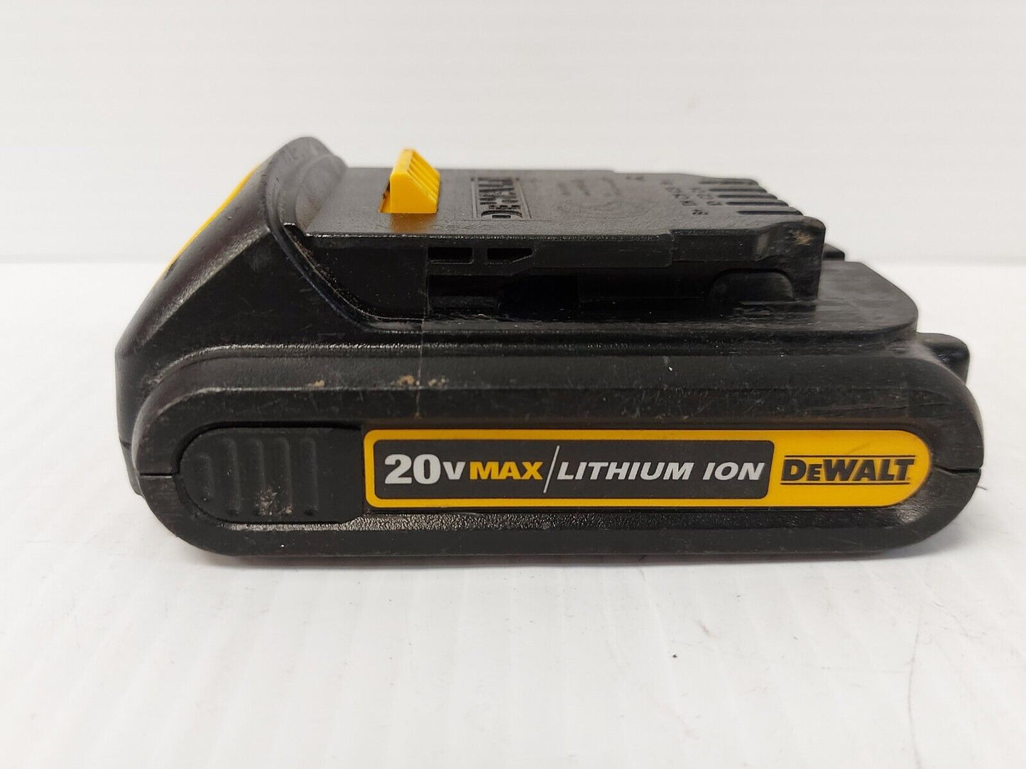 (NI-22071) Dewalt DCB201 1.5Ah Battery