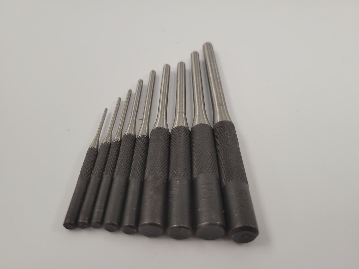 (69976-6) No Name 9 Piece Roll Pin Punch Set