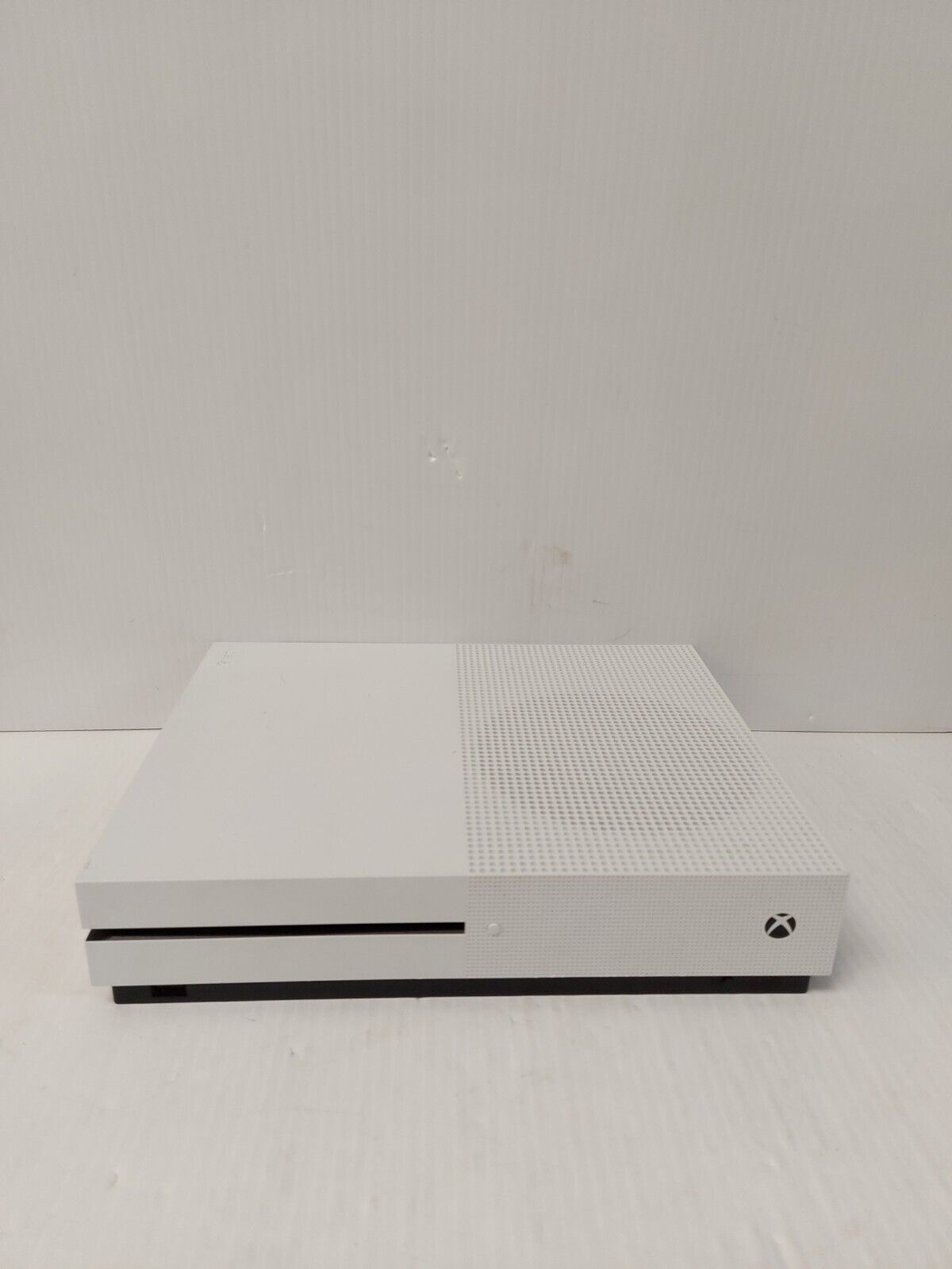 (N84689-1) Microsoft 1681 Xbox One S 1T