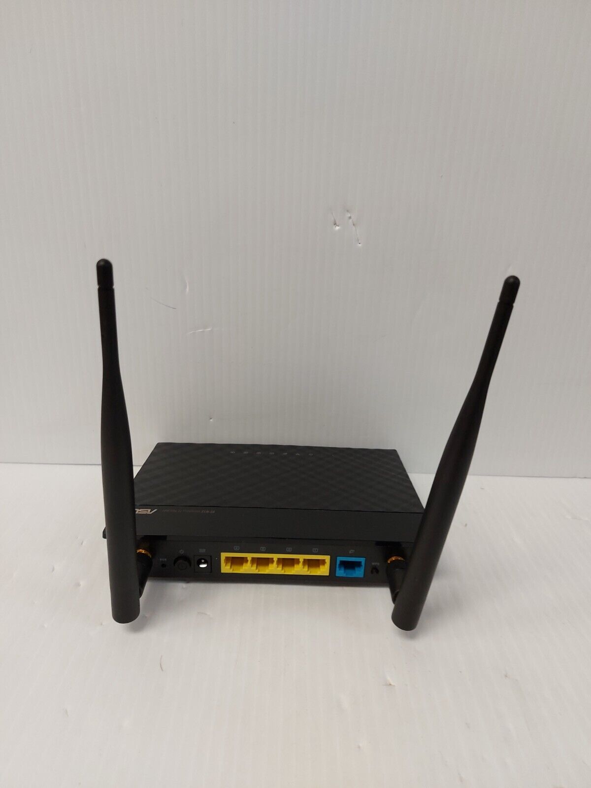 (N76590-1) Asus RT-N12 Wireless N Router