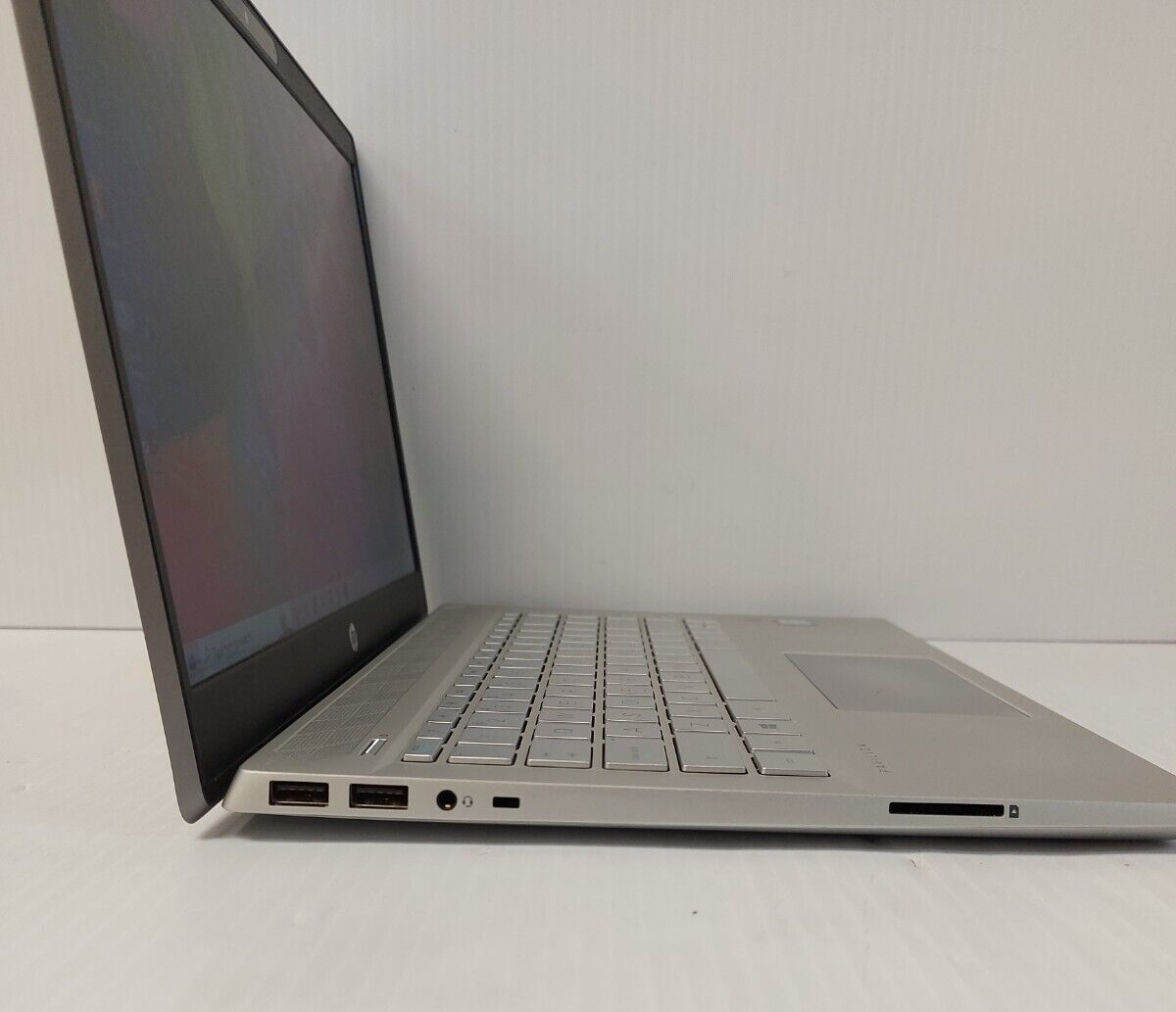 (N82107-1) HP 14-CA0010CA Laptop ** AS IS**